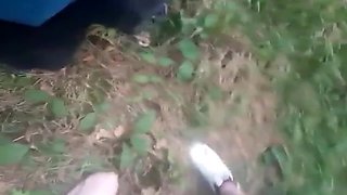 il m ordonne de sucer un etranger