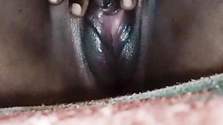 Horny Black Cougar Enjoy to Masturbate