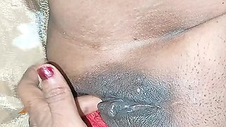 Indian bhabhi hot beautiful pussy fingring