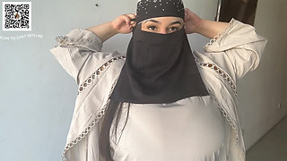 Cute hijabi American muslim whore tries on clothes for your cum