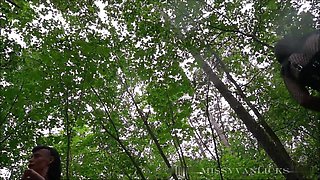 Outdoor Goldenshower