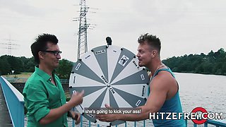 Shoot Me Hot Juice In The Face - Hitzefrei