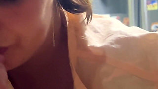 Morning Fun with Girlfriend - Bed Scene Surprise