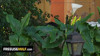 Hot free-for-all use step mom and step son make enjoy in front of her life coach and guru - freeuse cougar