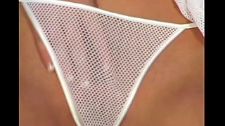 Stunning Young Hottie Gets to Orgasm with a Cucumber