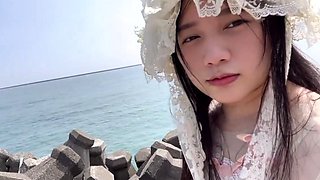Asian Babe Repays Favor With No-Condom Creampie Sex