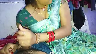 Desi Pyari Bhabhi Handjob Creampie - Amateur Indian Sex Video with Cumshot