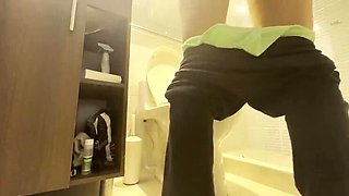 Scarlettandc Latina MILF Fucks Roommate in Steamy Bathroom Sex Scene - Amateur Homemade 4K