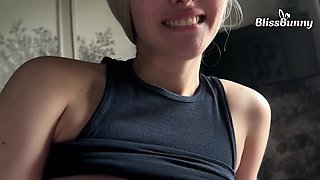 18 Year Old Stepdaughter Was Getting Ready For School And Saw A Dick And Decided Suck And Rubbing - Verified Amateurs
