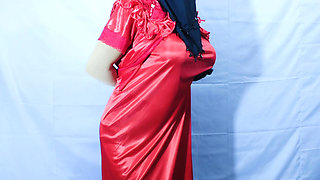 Bangladeshi beautiful hot housewife having sex and dancing inside the room