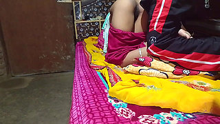 Bhabhi ki baid par thook lagake gaand mari