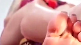 Foot L's Dream: Ignoring You with Dusty Soles in 4K