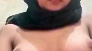 Jilbab Pulang Sekolah Mastrubasi