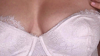 I Masturbate for My Husband's Boss (i Took Advantage of a Vacation I Was Alone)