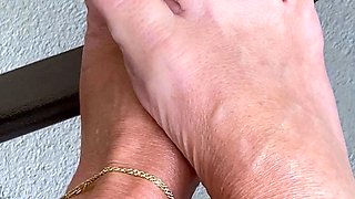 Amateur Foot Fetish Girlfriend Sucks and gives a Footjob
