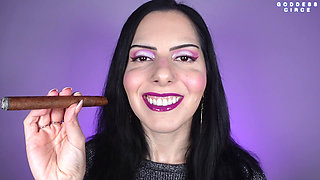 I Am Damn Hot, While I Smoke the Cigar