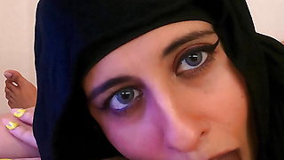 POV Close-Up Muslim Blowjob & Cum Swallow