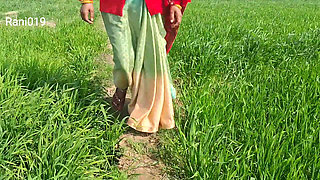 Bhabhi Urinated in the Field