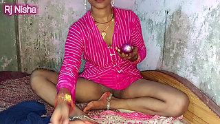 Desi Housewife Rj Nisha Masturbate by Baigan