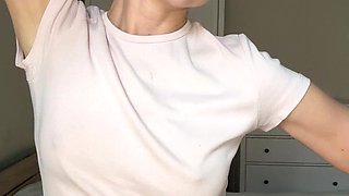 Sensual Solo Full of Oil and Turn Clothes