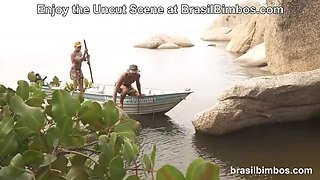 Two Guys Fuck Wanessa Boyer's Big Brazilian Ass in Outdoor Threesome Anal