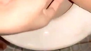 Jilbab Payudara Besar Alami Colok Memek