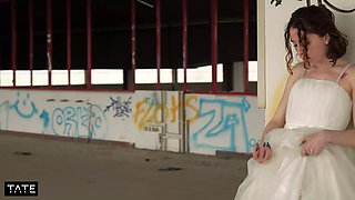 Get Huge Facial from Stranger During My Wedding