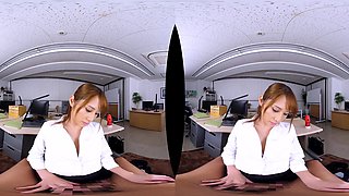 Asian teen temptress heart-stopping VR clip