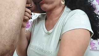 Mature sucking very well