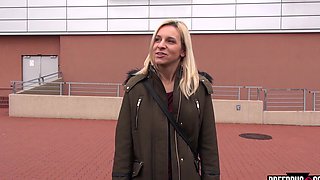Beautiful blonde gives a great handjob and then has hot sex in a car.