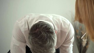21yo schoolgirl pussyfucked by lucky guy
