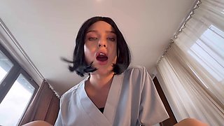 Therapist helps a football player to feel relif after injury by oily handjob and her tight arse