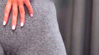 Cameltoe Fetish in Yoga Pants Part 1