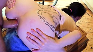 Ugly skinny housewife wants anal in the kitchen