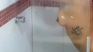 My Stepsister and I Fuck in the Bathroom Before Leaving, She Gives Me a Delicious Blowjob