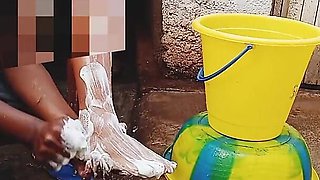Bathing My Pregnant GF Outdoor,dirty Environment Vibes