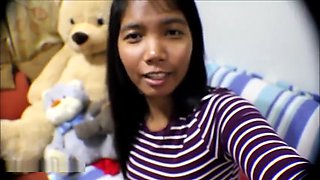 10 Weeks Pregnant Thai Teen Heather Deep gives blowjob and gets cum in mout
