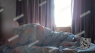 5915 성욕 넘치는 커플 집에서 싸고 박고 싸고 박고 trio연속 섹스 three Korea 텔레 UUB892