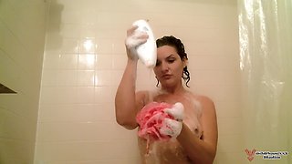 Magnolia Breeze’s Shower Orgasm: Aqua Masturbation