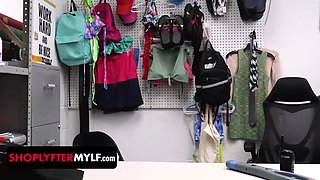 MILF Violet Monroe in Tattoo Sleeve Gets Cummy Facial on Stolen Glasses - Shoplifter Mylf