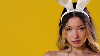 Petite Asian teenager shows perfect butt