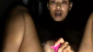 Cute amateur webcam teen girl toying pussy on webcam