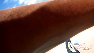 Sexdate amateurs at the public beach 1