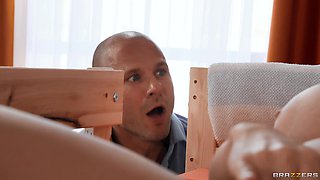 Wet Nerd Wants Roomie's Dad With Scott Nails, Angie Faith - Brazzers