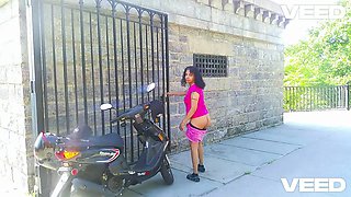 Pornstars Convention Outside Of The Castle Public Real Celeb - Verified Amateurs And Red Bone