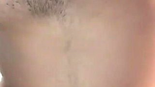 Campesino Se Folla a Una Vaca Que Se Encuentra En Su Cuarto.