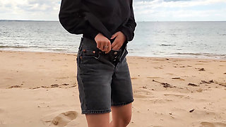 Exhibitionist Wife Flashing Strangers At The Beach