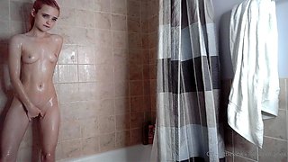 Beauty small tit amateur teen masturbating her shaved pussy