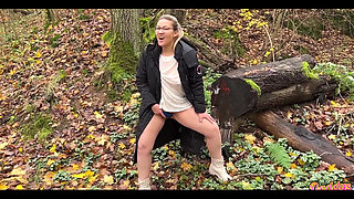 Extremely Horny MILF Cunt Squirts Outdoors