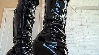 You're Under My Boots: Giantess Crush POV